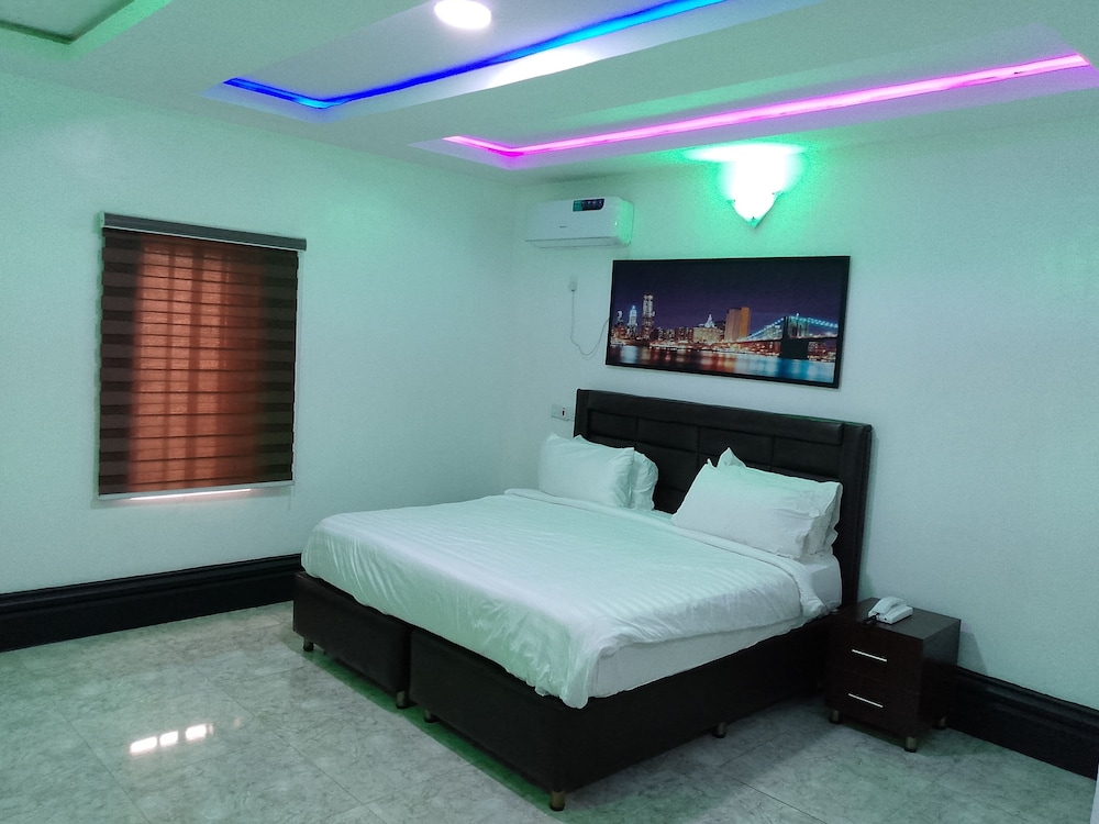 Fmmm1 — Agbor — photo 5