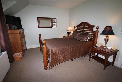 The Wooster Inn - photo 3