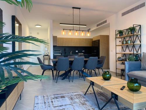 Brand New 3 Bedroom Apartment in Shalem Tower in Jerusalem, Israel