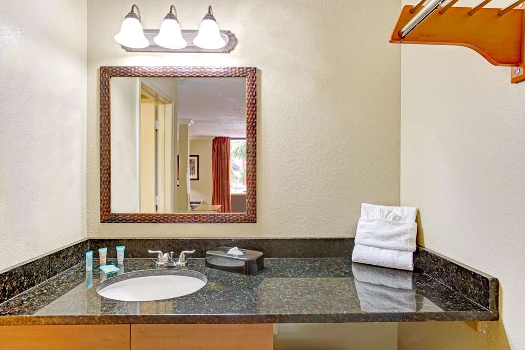 Days Inn by Wyndham Kissimmee West - photo 9