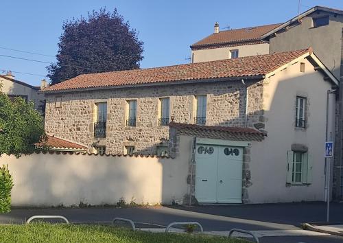 Bienvenue Au Detour de L'arzon Craponne 3 Ch Jardin Parking - last minute hotel in Unknown City