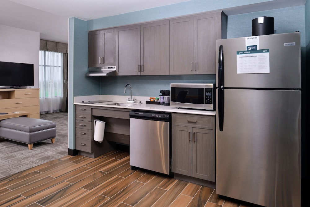 Homewood Suites by Hilton Des Moines Airport - photo 17