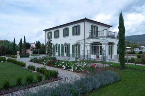 Villa La Corte — 4-Star Luxury Hotel in Cortona, Italy