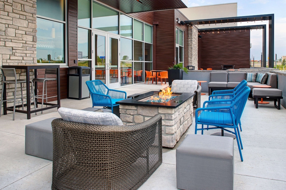 Hilton Garden Inn Cedar Rapids - photo 56