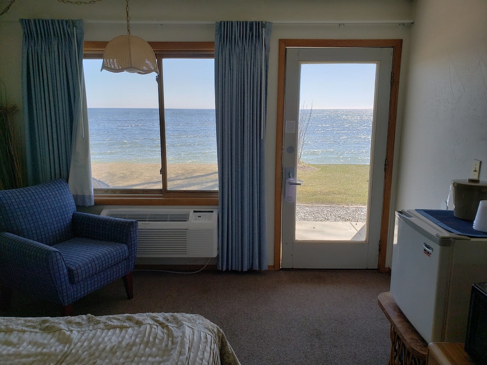 Algoma Beach Motel - photo 52