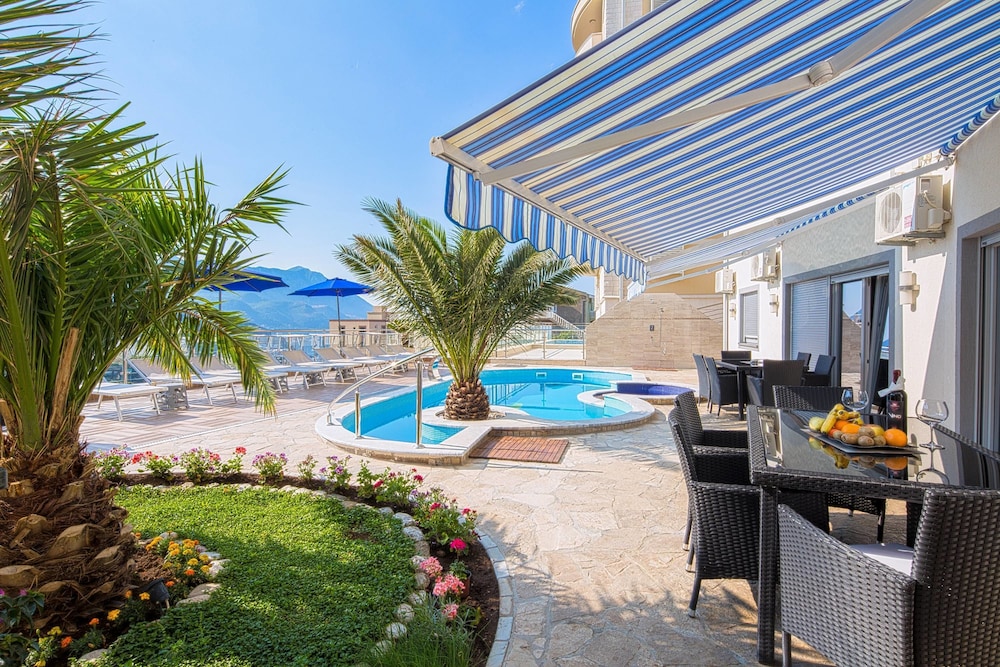 Montelux Apartments — 4-Star Luxury Hotel in Budva, Montenegro