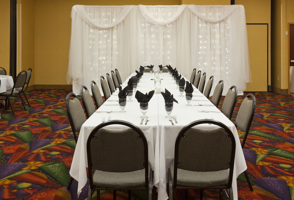 DoubleTree by Hilton Austin MN - photo 32