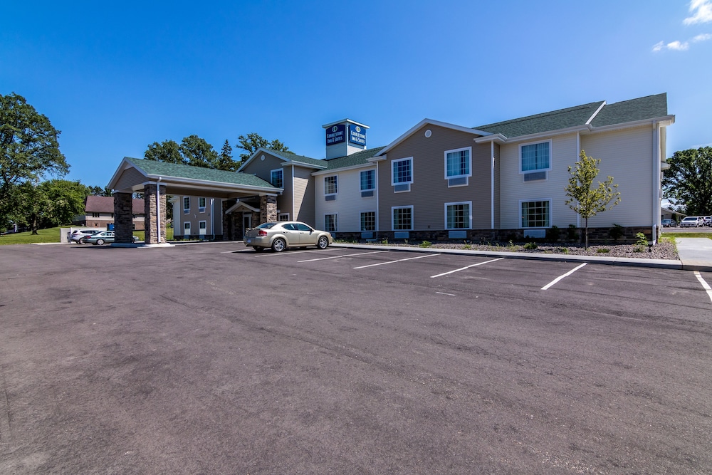 Cobblestone Inn & Suites Barron - featured photo
