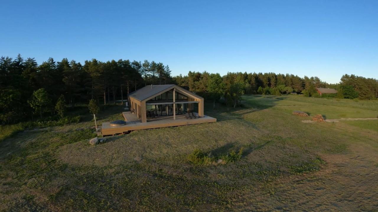 Maasika Villa — 4-Star Luxury Hotel in Kaerdla, Estonia