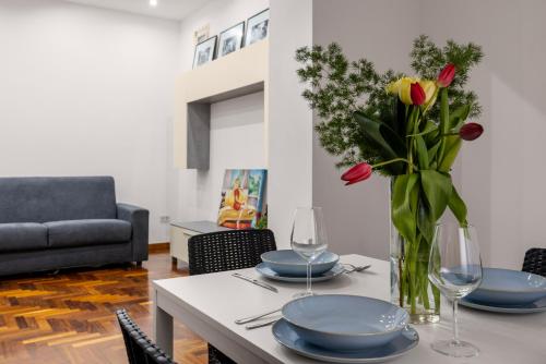 Cortile Benso Guest House — 4-Star Luxury Hotel in Palermo, Italy