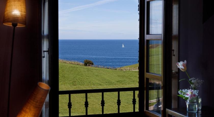 Hotel Pleamar — Navia