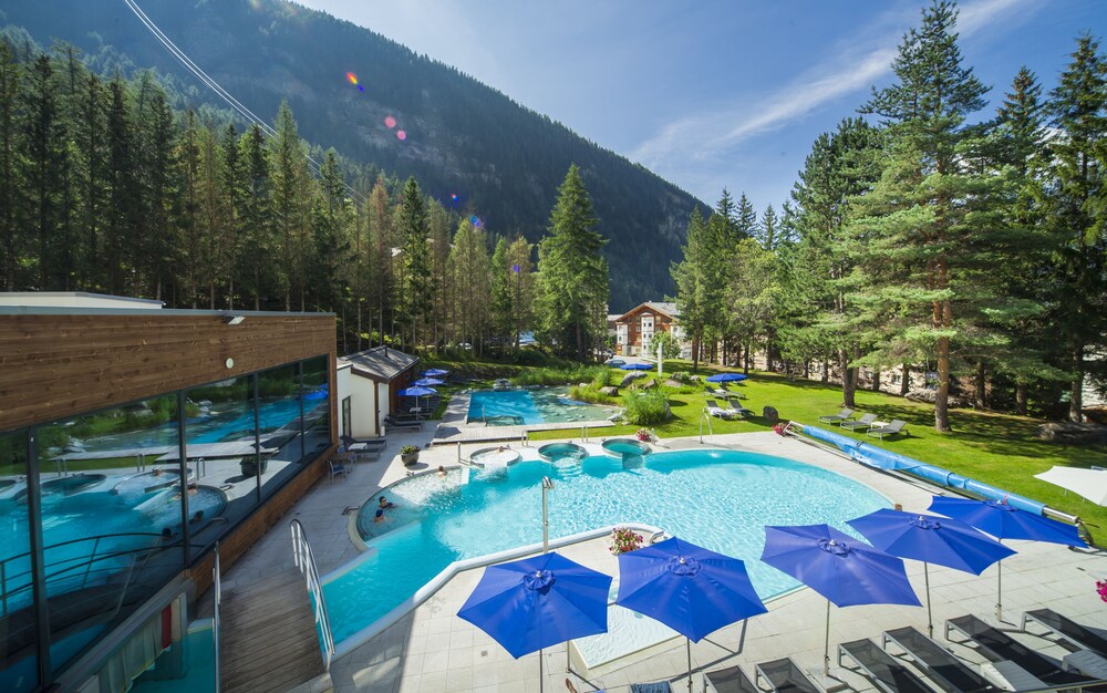 Le Bristol Leukerbad — 4-Star Luxury Hotel in Leukerbad, Switzerland