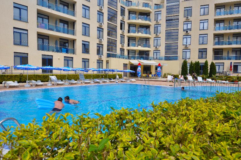 Rainbow 1 Holiday Complex - carbon neutral hotel in Nesebar