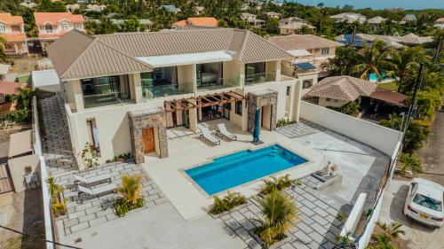 Two Villas 2 — 4-Star Luxury Hotel in Tamarin, Mauritius