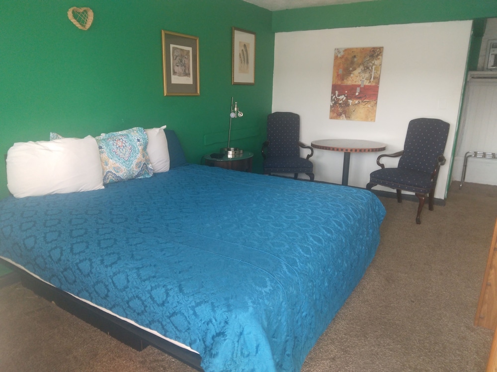 Capri Motel - photo 48