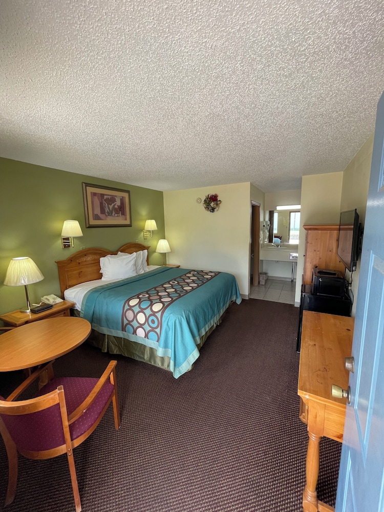 Executive Inn Of Mountain Home - photo 13