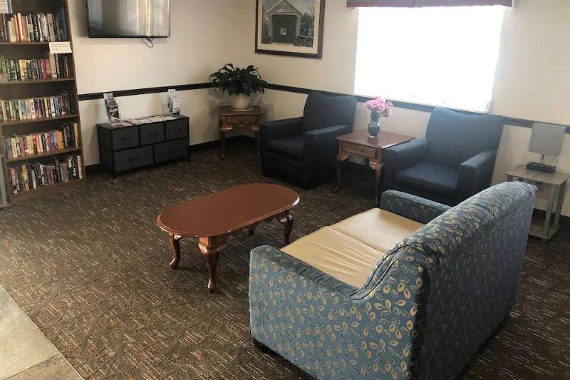 Wingate by Wyndham Auburn - photo 6