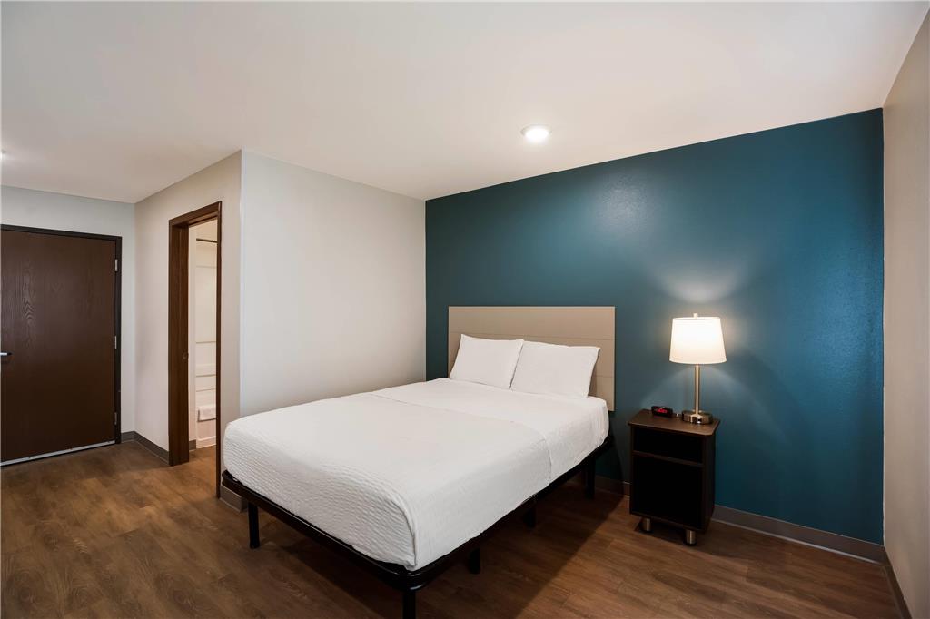 WoodSpring Suites Orlando West Clermont - photo 14
