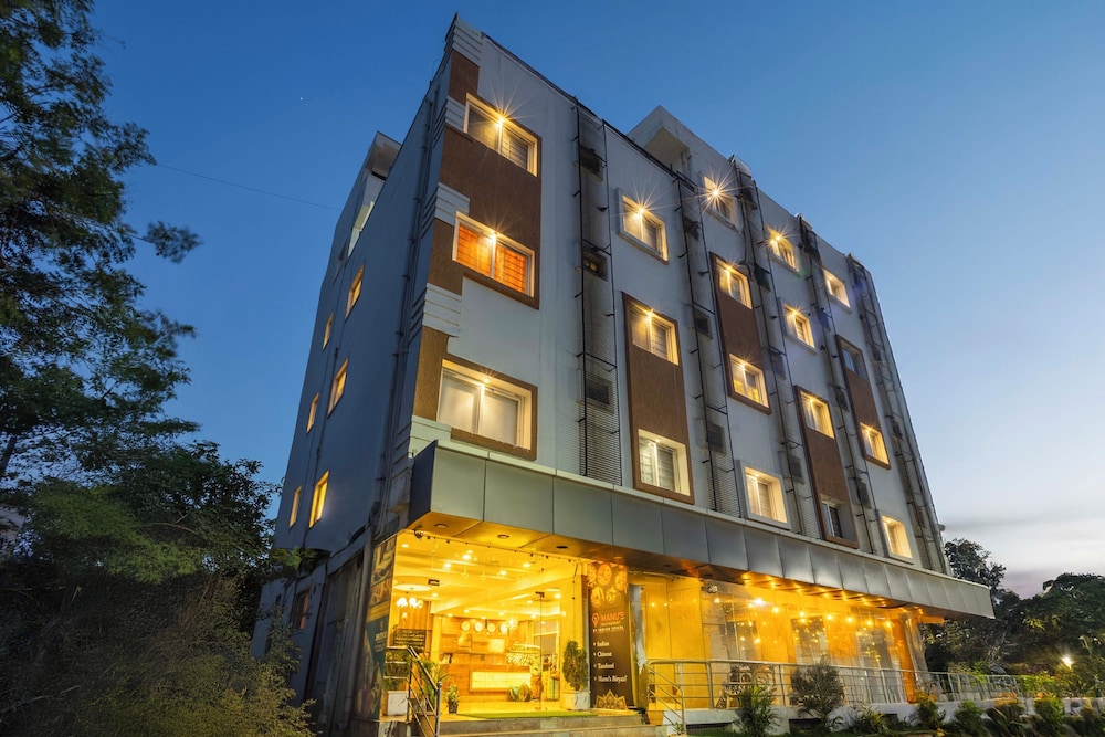 W Hotel Shamshabad Hyderabad Airport — 4-Star Luxury Hotel in Hyderabad, India