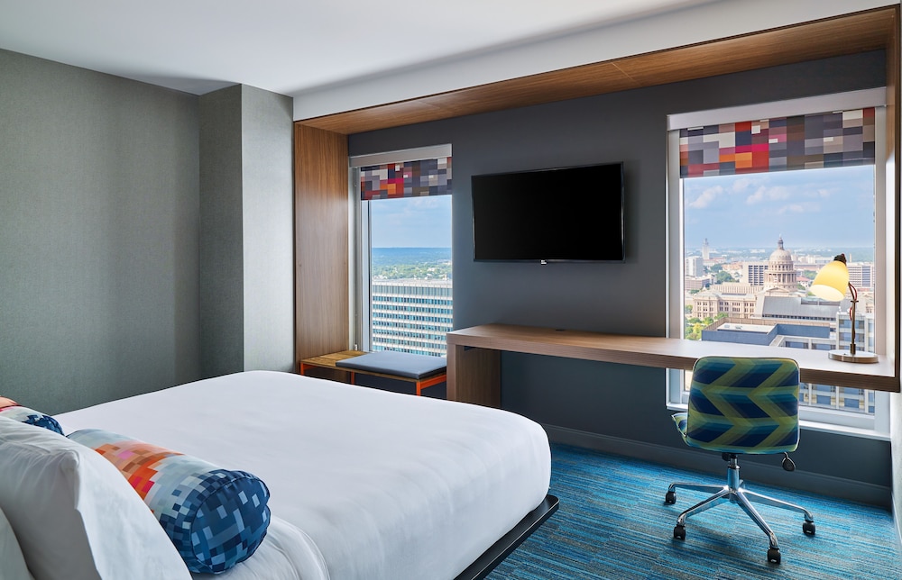 Aloft Austin Downtown - photo 7