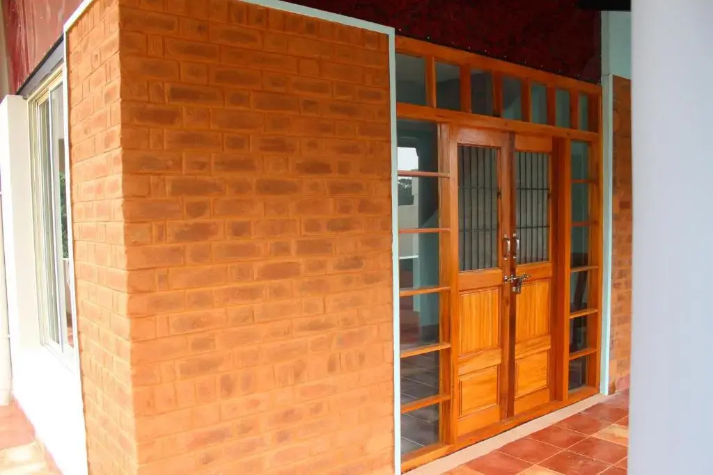 Dwaraka Guest House — 4-Star Luxury Hotel in Tiruvannamalai, India