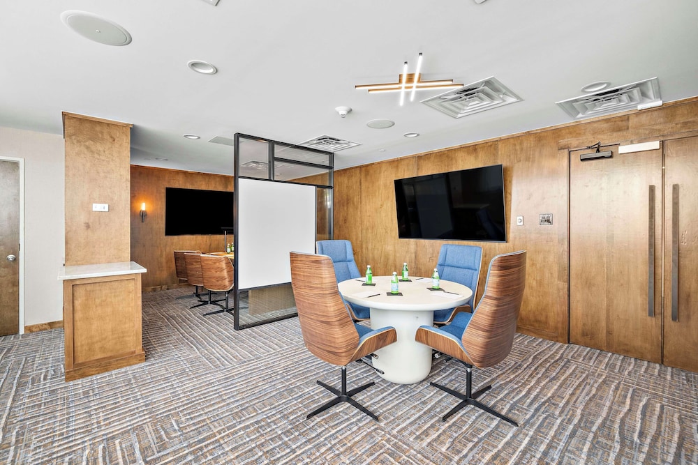 Hilton College Station & Conference Center - photo 86
