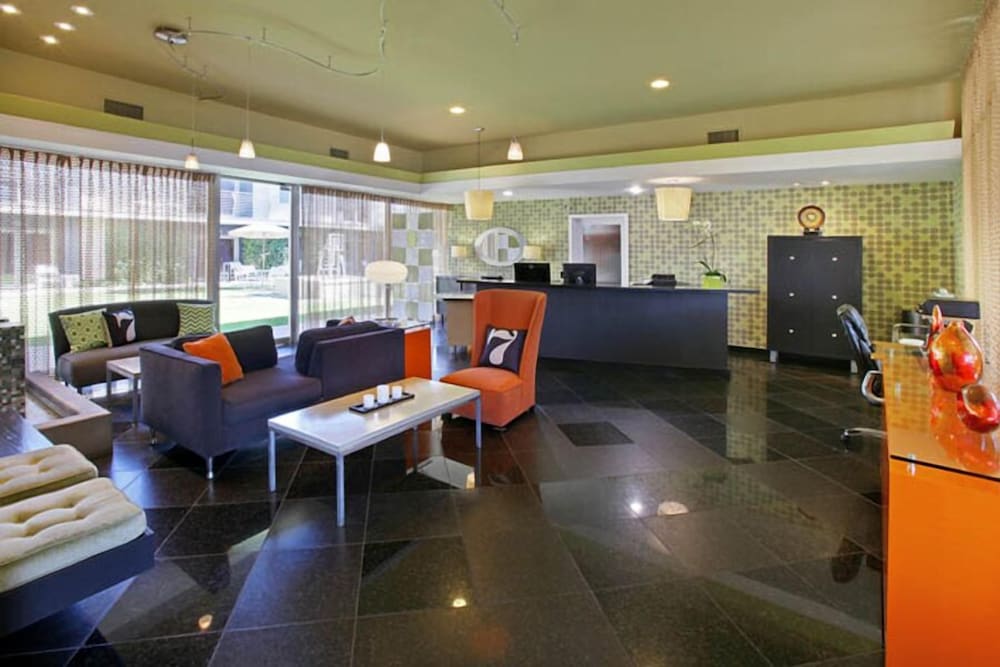 7 Springs Inn & Suites - photo 42