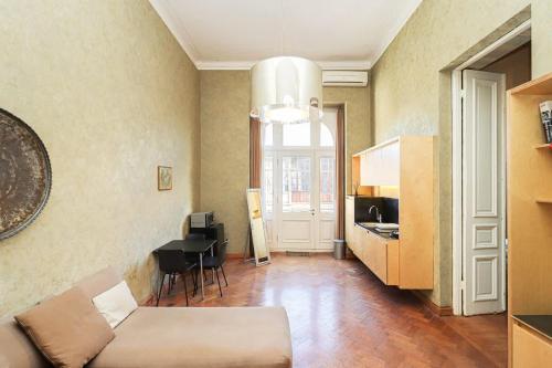 Central Tbilisi Modern 1BR Apt By Wehost