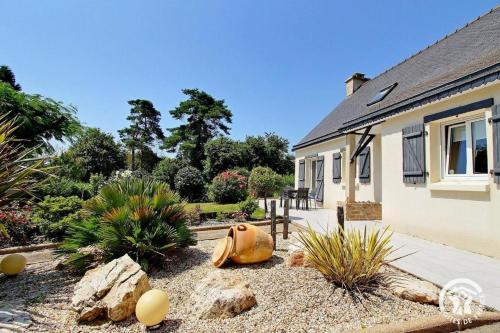 Cocon Breton - carbon neutral hotel in Marzan