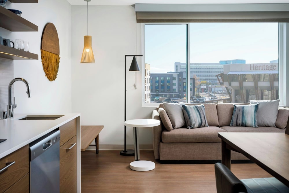 Element Reno Experience District - photo 12