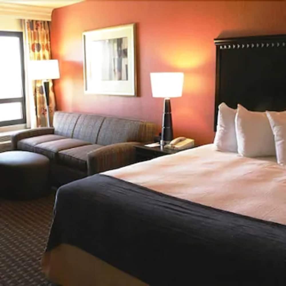 Decatur Conference Center & Hotel - photo 8