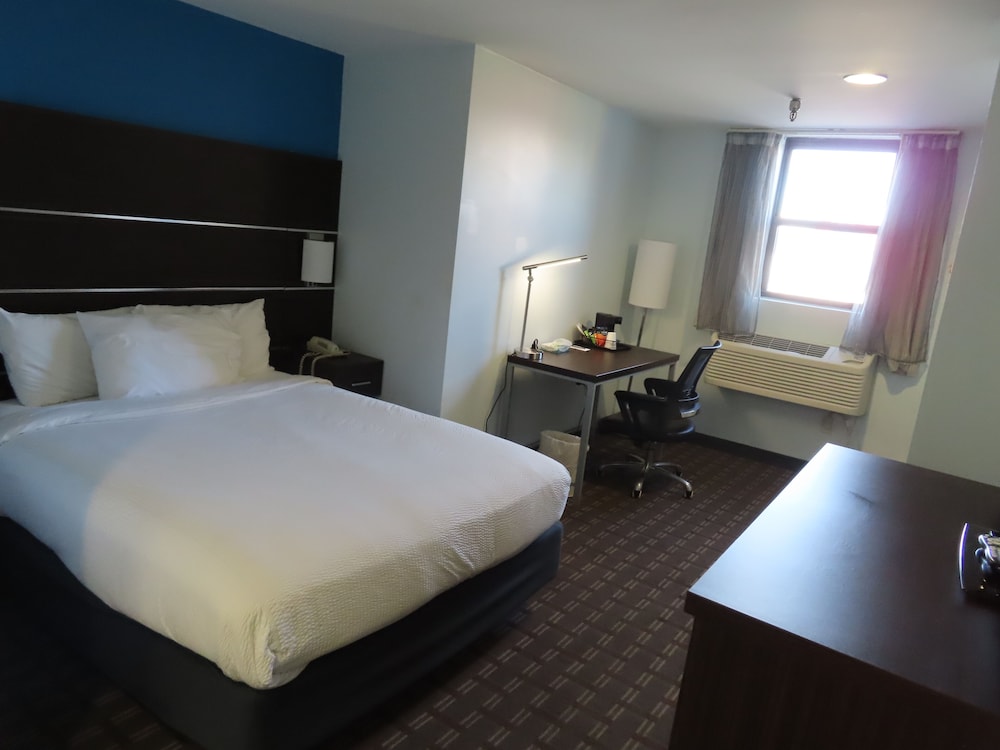St. Charles Hotel - photo 38