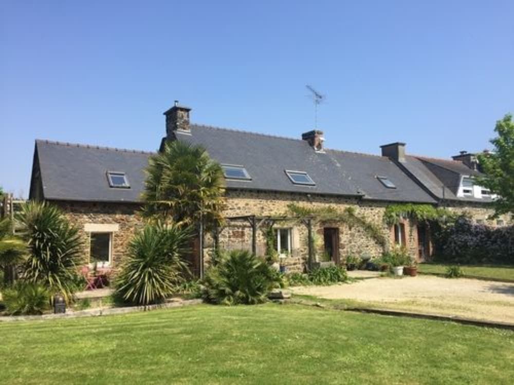 Le Logis de Linette in Pleguien, France