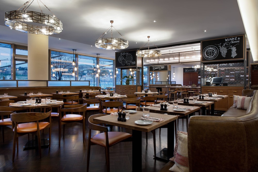 מזון ומשקאות