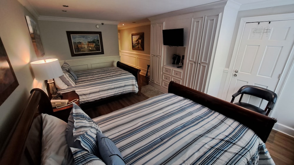 Saint Simons Inn by the Lighthouse - photo 44