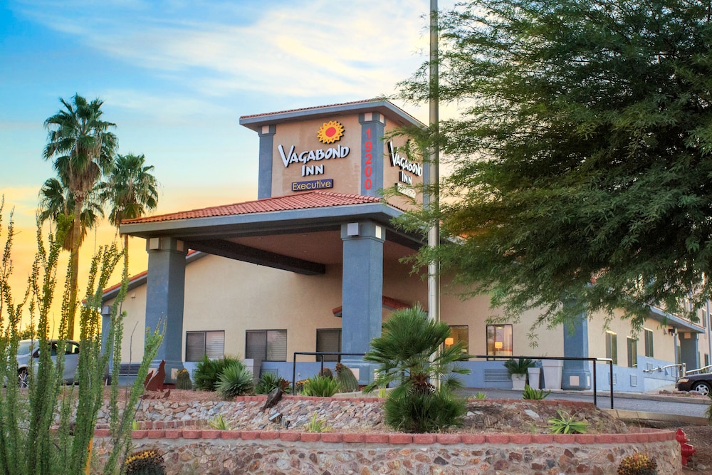 Vagabond Inn Executive Green Valley - photo 30
