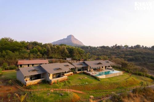 StayVista at Chitrakoot with Pool & Lawn in Pune, India