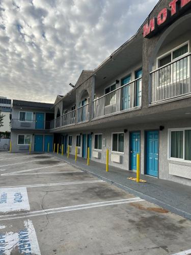 Arlo Motel near LAX SoFi Stadium - photo 11