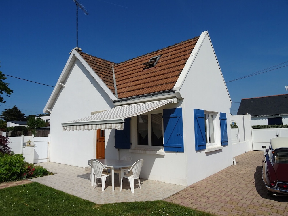 Holiday Home in Penestin Near Mine D'or Beach — 4-Star Luxury Hotel in Penestin, France