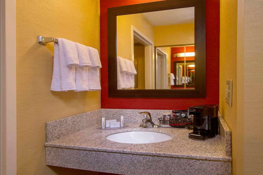 Sonesta Select Durham Research Triangle Park - photo 12