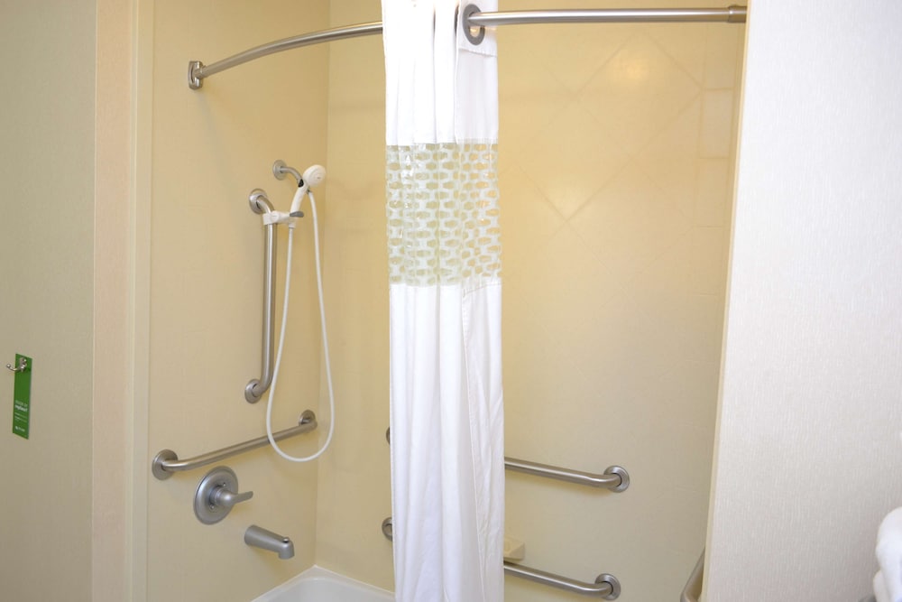 Hampton Inn & Suites Dayton Airport - photo 29