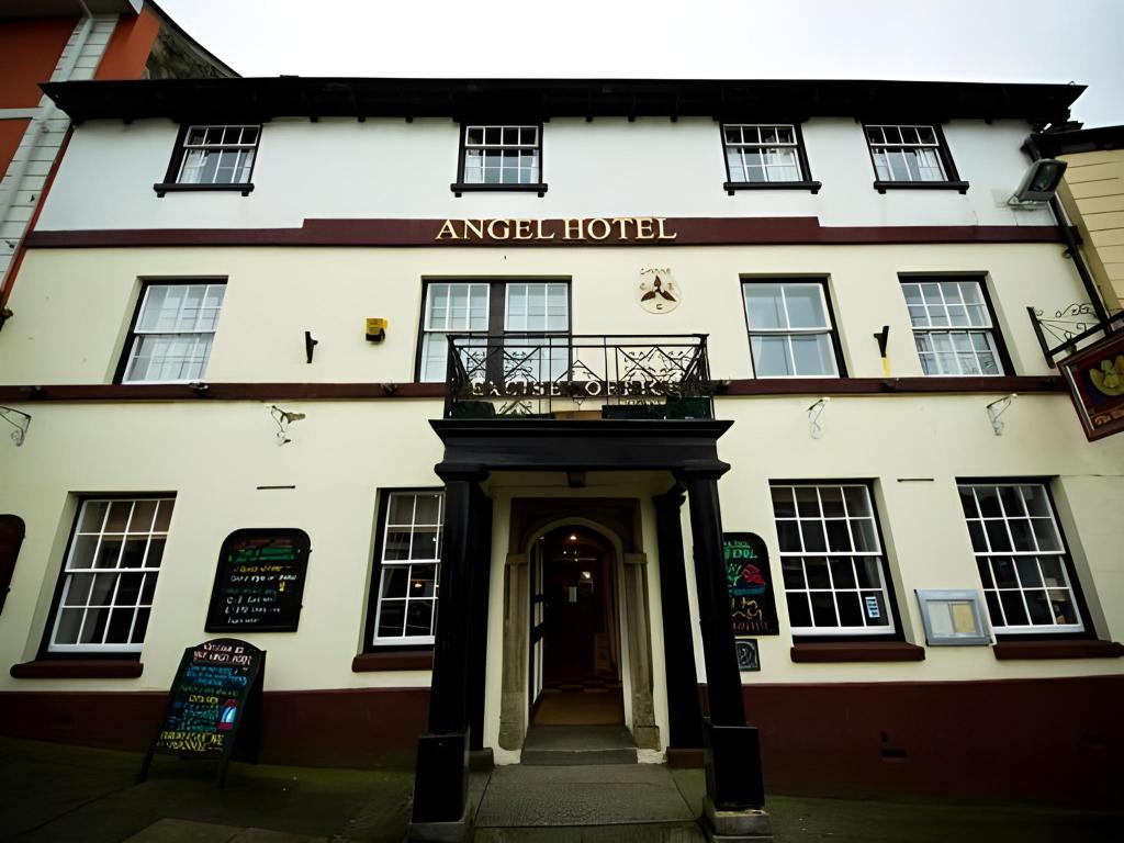 The Angel Hotel — hotel in Camborne