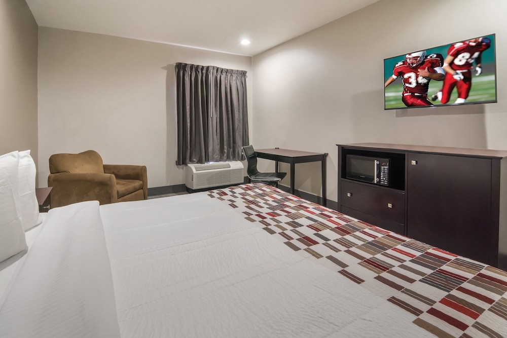 Red Roof Inn Terrell - photo 21