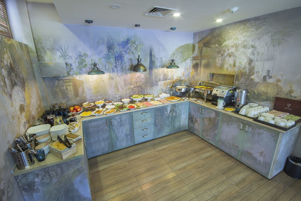 Breakfast buffet