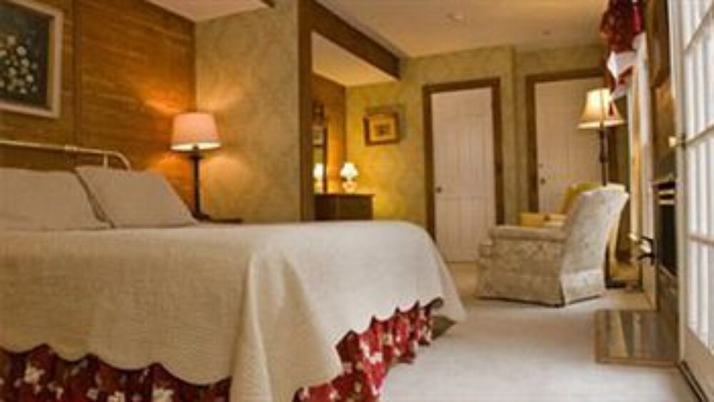Arlington's West Mountain Inn - photo 19