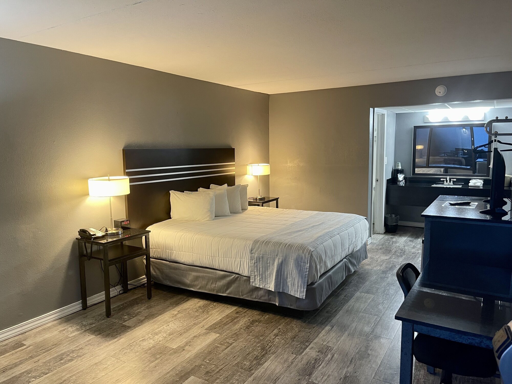 Lake Norfork Inn - featured photo