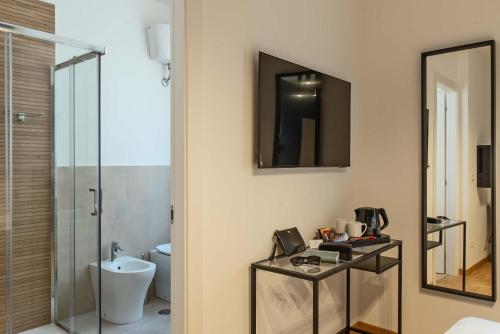 Essence Guesthouse — 4-Star Luxury Hotel in Rome, Italy