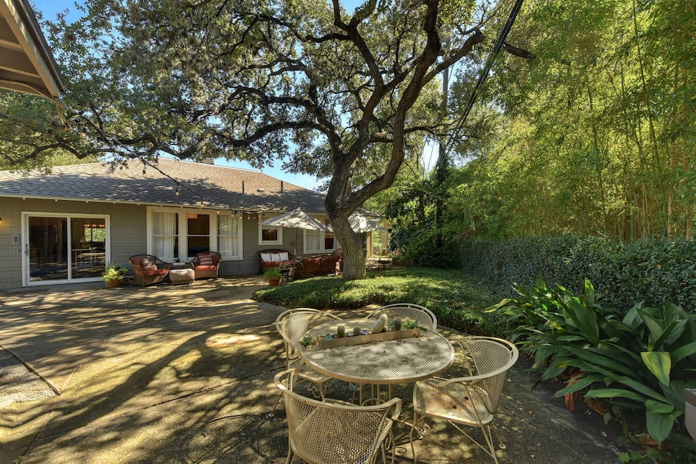 Modern Charm - last minute hotel in Austin