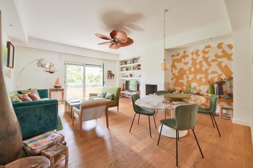 Sunny Beach Oasis By TimeCooler — 4-Star Luxury Hotel in Oeiras, Portugal