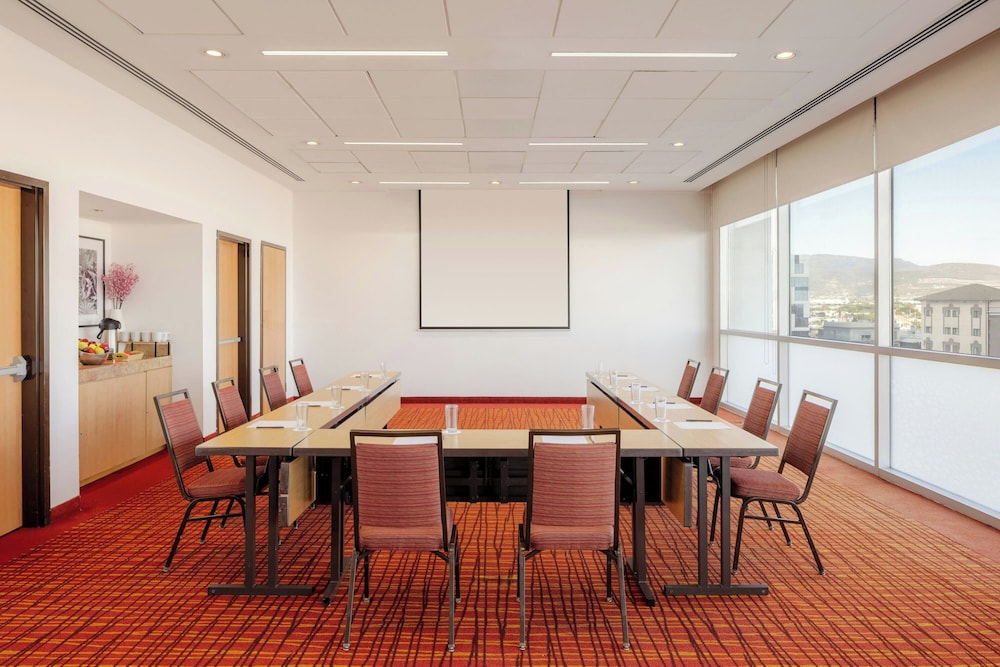 Courtyard by Marriott Leon at the Poliforum